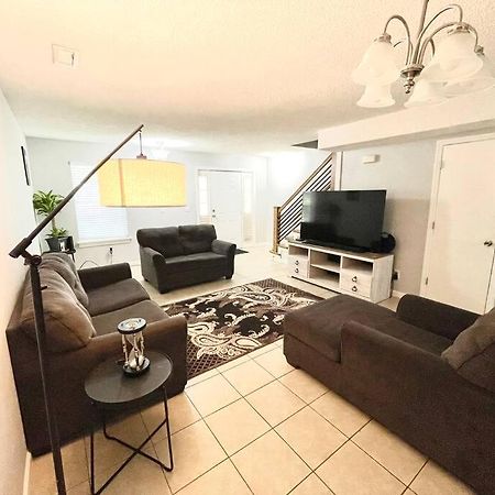 נאשוויל Lovely 2-Bedroom Condo W/Balcony And Free Parking מראה חיצוני תמונה